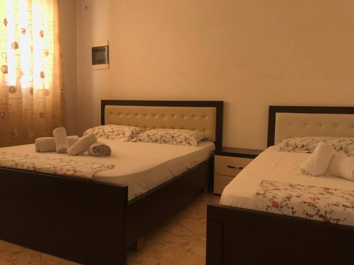 Guesthouse Flamur Ksamil Eksteriør billede